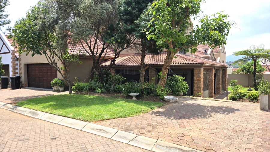 To Let 3 Bedroom Property for Rent in Meerhof North West